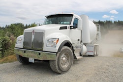 Kenworth White Mixer Cummins-Westport ISL 3