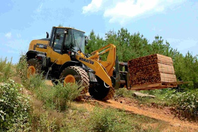 Komatsu Wa200 8 Coming Downhill