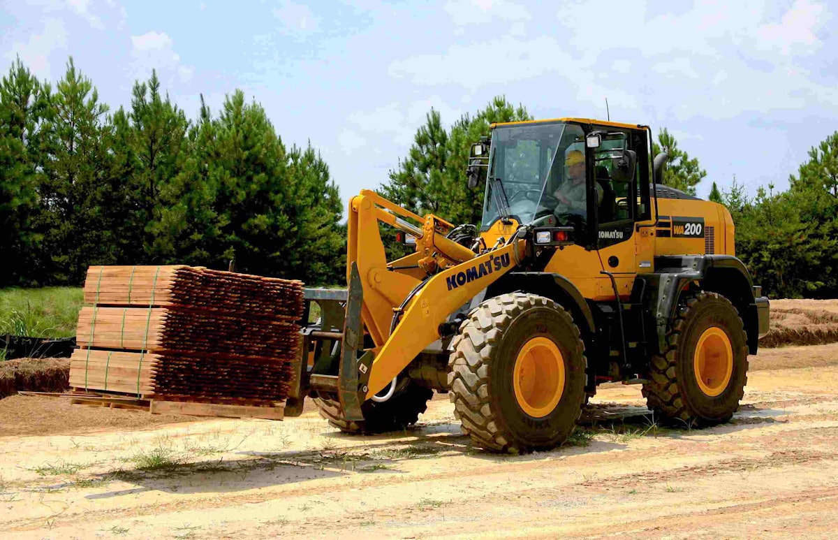 Komatsu intros WA200-8 loader with quick coupler, lower fuel