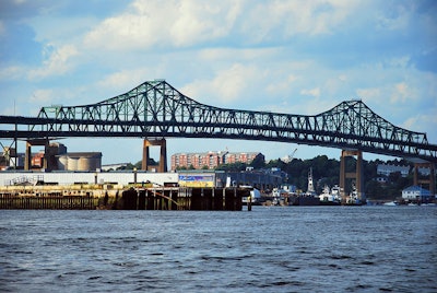 Photo credit: Wikipedia Commons User Chensiyuan