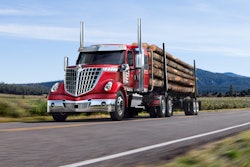 International LoneStar HeroImage-HeavyHaul-1