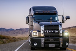 Mack Anthem tractor 3