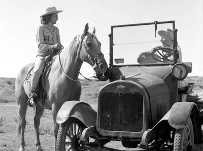 Truck Centenninal 1918 Lb