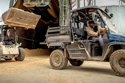 Cushman Hauler 4×4 diesel_vehicledetailpage_gallery5_1600x600