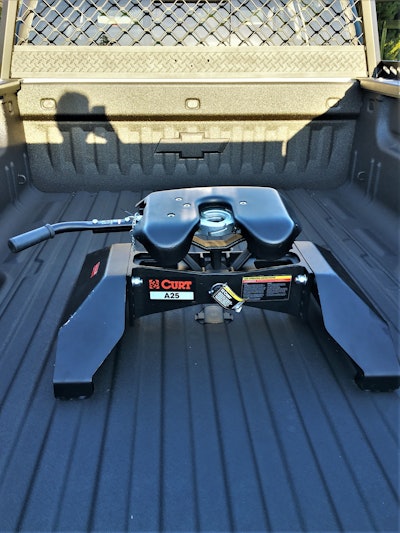 A 5th wheel on the Chevy dually puts you in the towing big leagues.