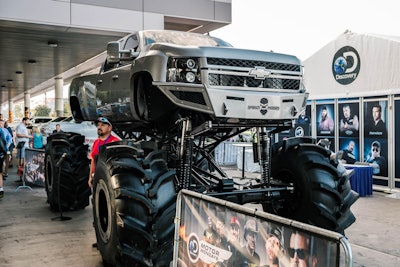 Chevrolet Gmc Trucks Sema 2017 8 Of 15