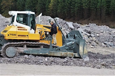 Wide-opening flaps and engine compartment doors on the Liebherr PR 766 enable easy maintenance access.