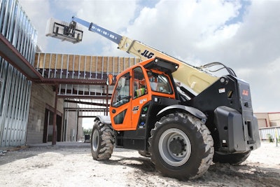 JLG 1644 telehandler