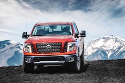2018_Nissan_TITAN_Photo_2