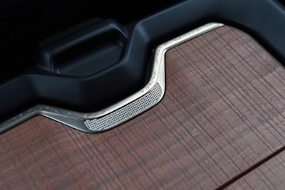 2019 Ram 1500 Laramie Longhorn – Center Console Wood Tandem Door Filigree Detail