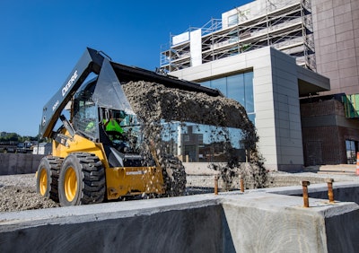 324G skid steer