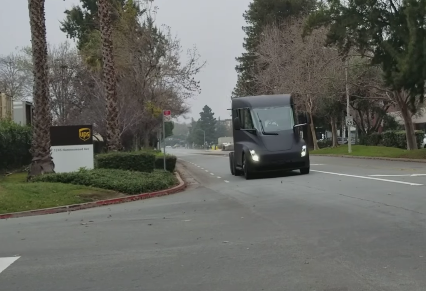 Tesla Semi spotted in video