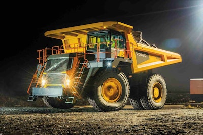 The R100E is the flagship model of Volvo’s new rigid hauler lineup and features an all-new design.
