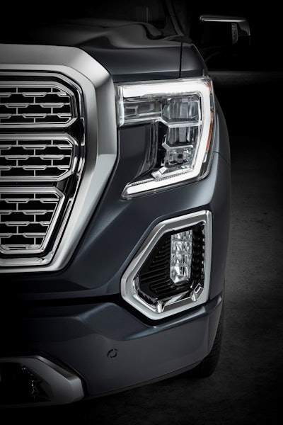 2019 GMC Sierra Denali front lighting signature
