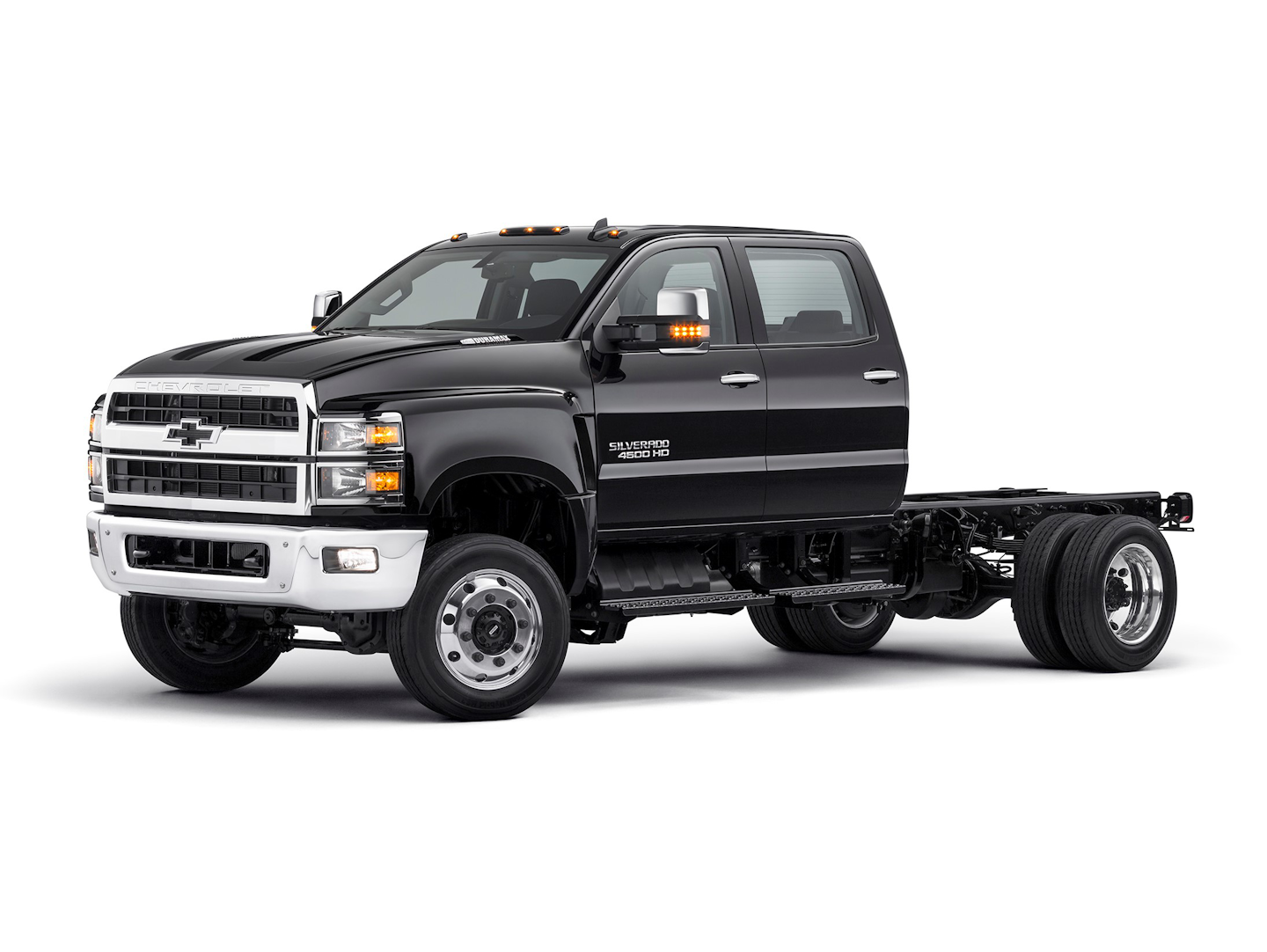 Chevy unveils Silverado 4500HD, 5500HD, surprise 6500HD in return to