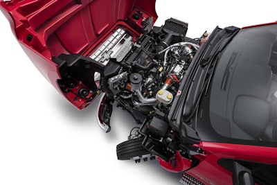 Easy to Service: the Chevrolet Silverado features a lightweight, front-hinged “clamshell” hood, combined with a 50-degree wheel cut, allows easy “walk up” access to under-hood components