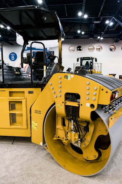 Cat Cb13 Roller 3 Of 7