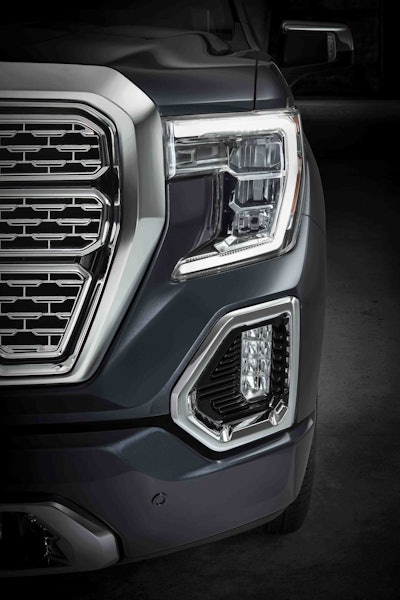 2019 GMC Sierra Denali front lighting signature