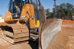 CASE_Dozer_and_Leica_Machine_Control