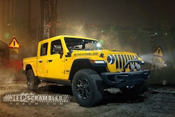 JT-Jeep-Wrangler-Pickup-SCRAMBLER_front_yellow
