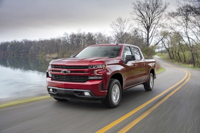 The 2019 Silverado RST comes standard with an all-new, advanced 2.7L Turbo engine Active Fuel Management and stop/start technology, paired with an eight-speed automatic transmission.