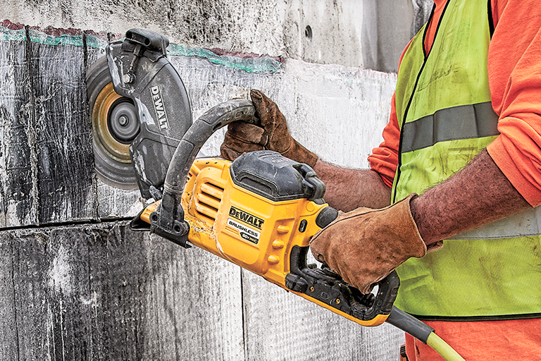 DeWalt 60-volt battery-powered cutoff saw