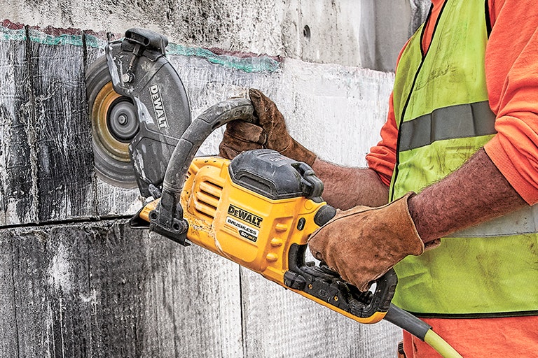 Dewalt chop best sale saw battery powered