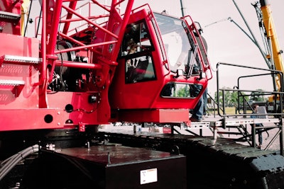 MLC100-1 crawler crane operators cab