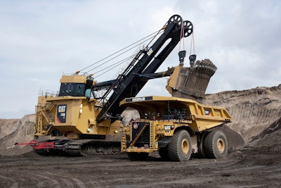 cat 7495 loading cat 797
