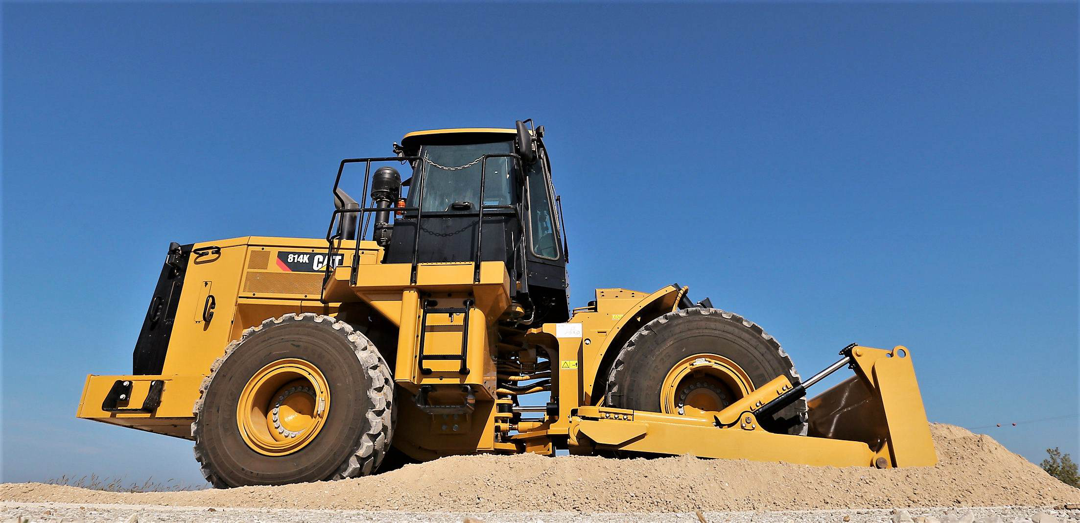 Caterpillar 814K side