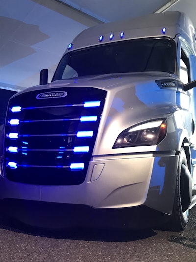Freightliner eCascadia grill