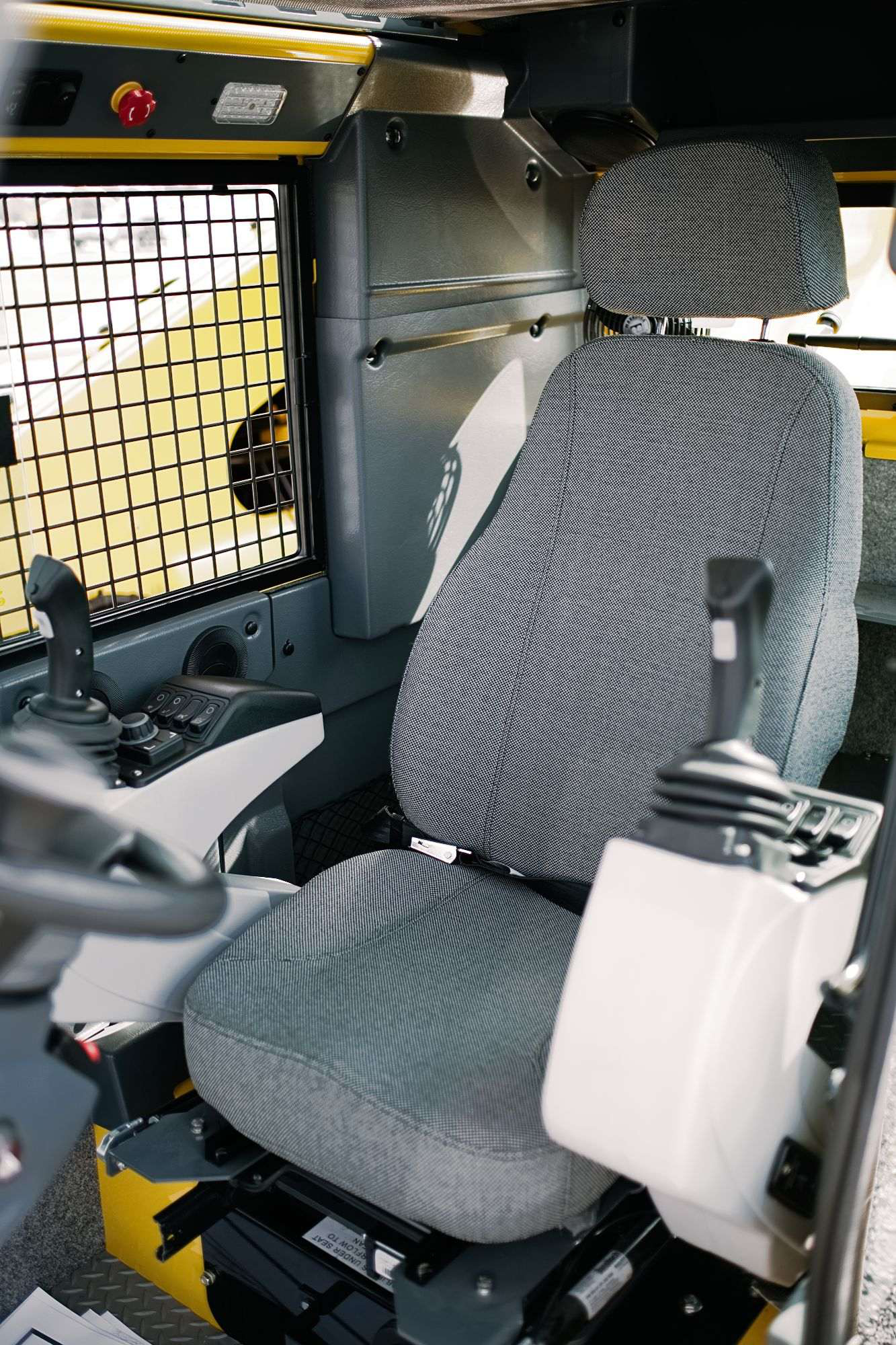 Manitowoc debuts Grove GRT9165 and TMS5002 cranes Equipment World