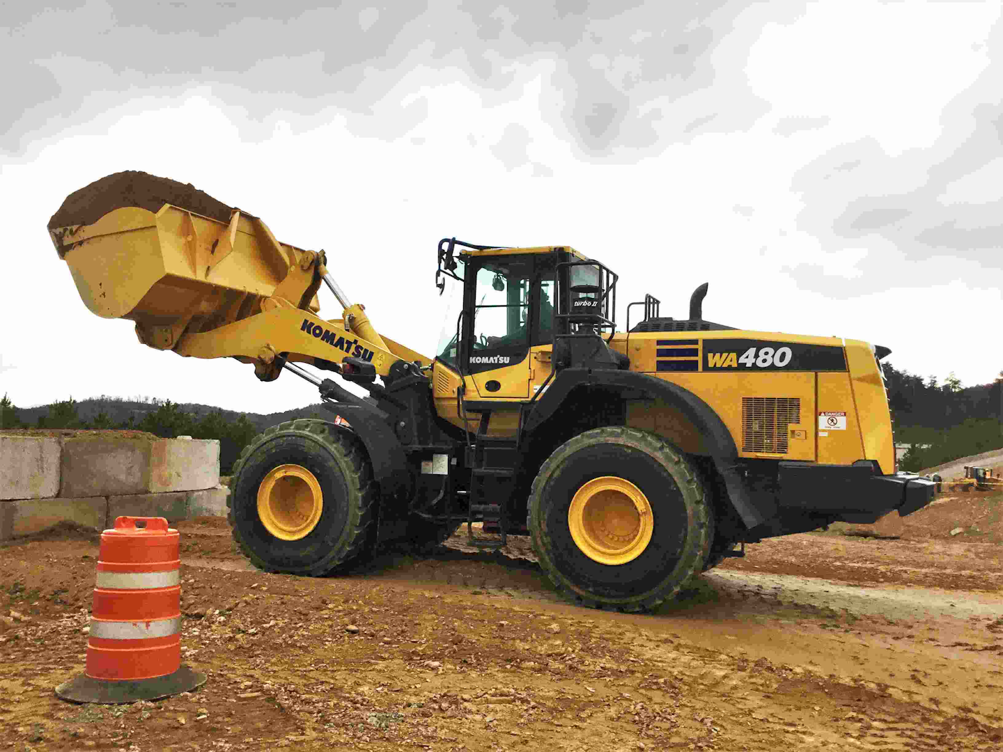 Komatsu introduces WA480 wheel loader with updates and more Equipment