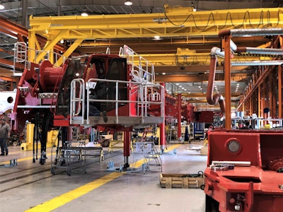 Manitowac Crawler Assembly Line