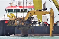 Submerged Cat excavator Rampion