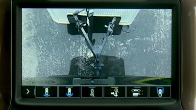 Part of the Advanced Trailering System, Hitch Guidance with Hitch View adds dynamic backing guidelines to the Rear Vision Camera system to help customers line up their hitch.