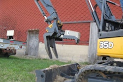 Daniel Mini Exca-Beak