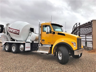 T880S mixer truck
