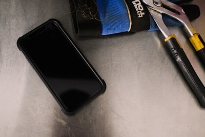 iPhone X in an PITAKA MagCase Pro