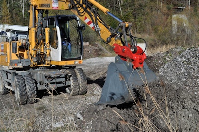Excavator equipment utilizing a Solesbee hydraulic Quick Coupler