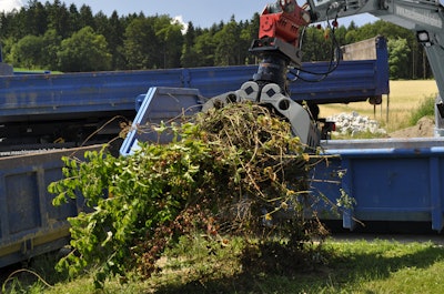 new Kinshofer D-Series grapple in action