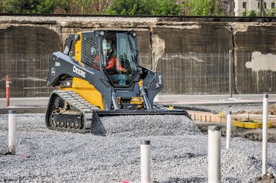 Deere 331G CTL