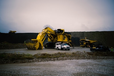 The interoperability of FrontRunner and Dispatch within AHS allow for manned and unmanned machines to safely operate inside the same pit.