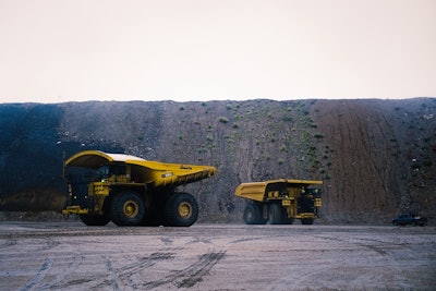 Komatsu Dump Trucks