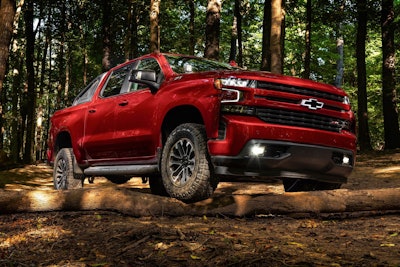Along with the dealer-available Off Road Appearance Package, the 2019 Silverado RST Off Road Concept’s roster of Chevrolet Accessories includes lighting by Baja Designs, illuminated bowtie grille emblem, 18-inch off-road wheels and tires, sport assist steps and more.