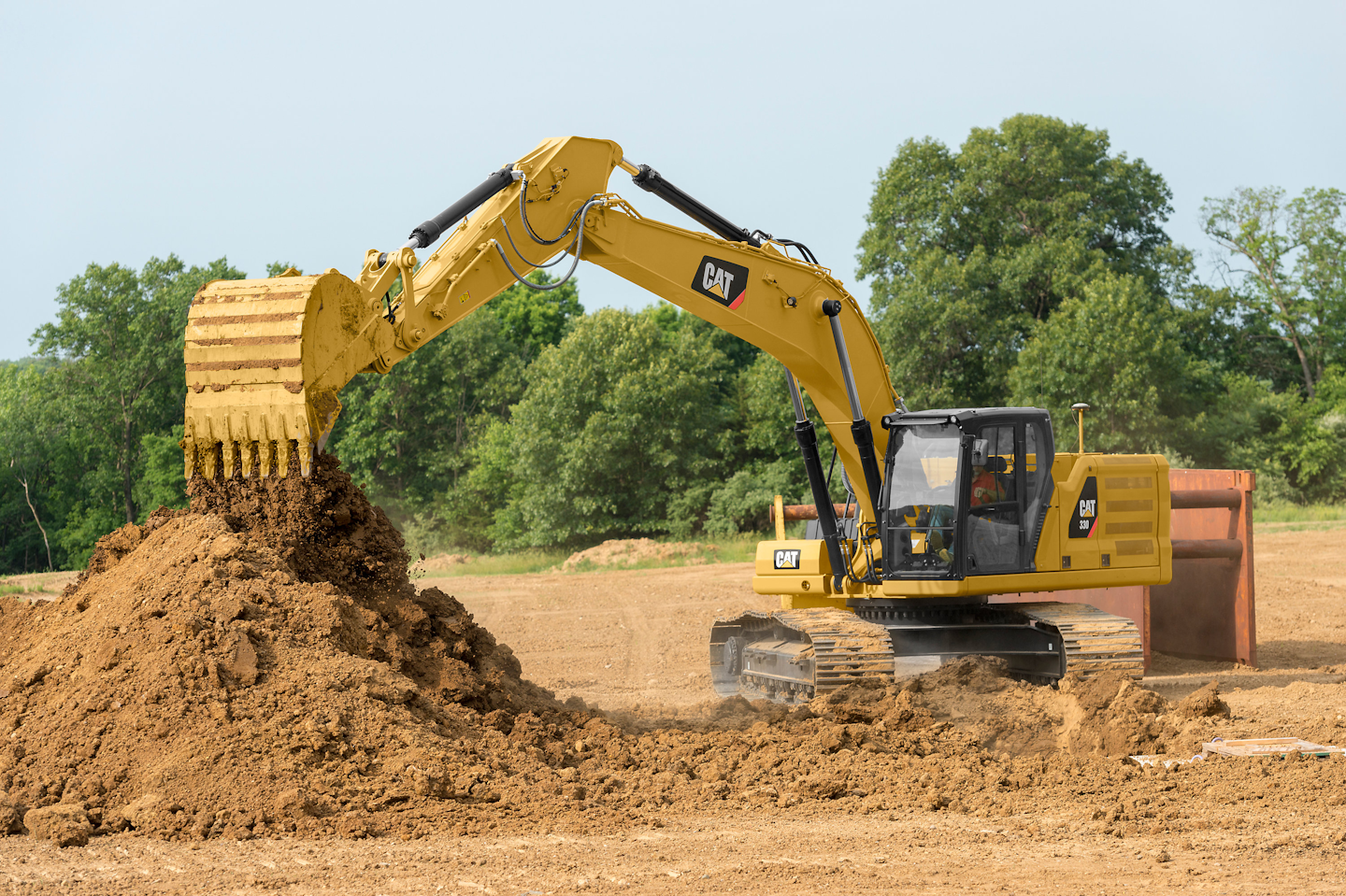 Cat S Improved 30 Ton Excavators Lower Operating Costs Equipment World