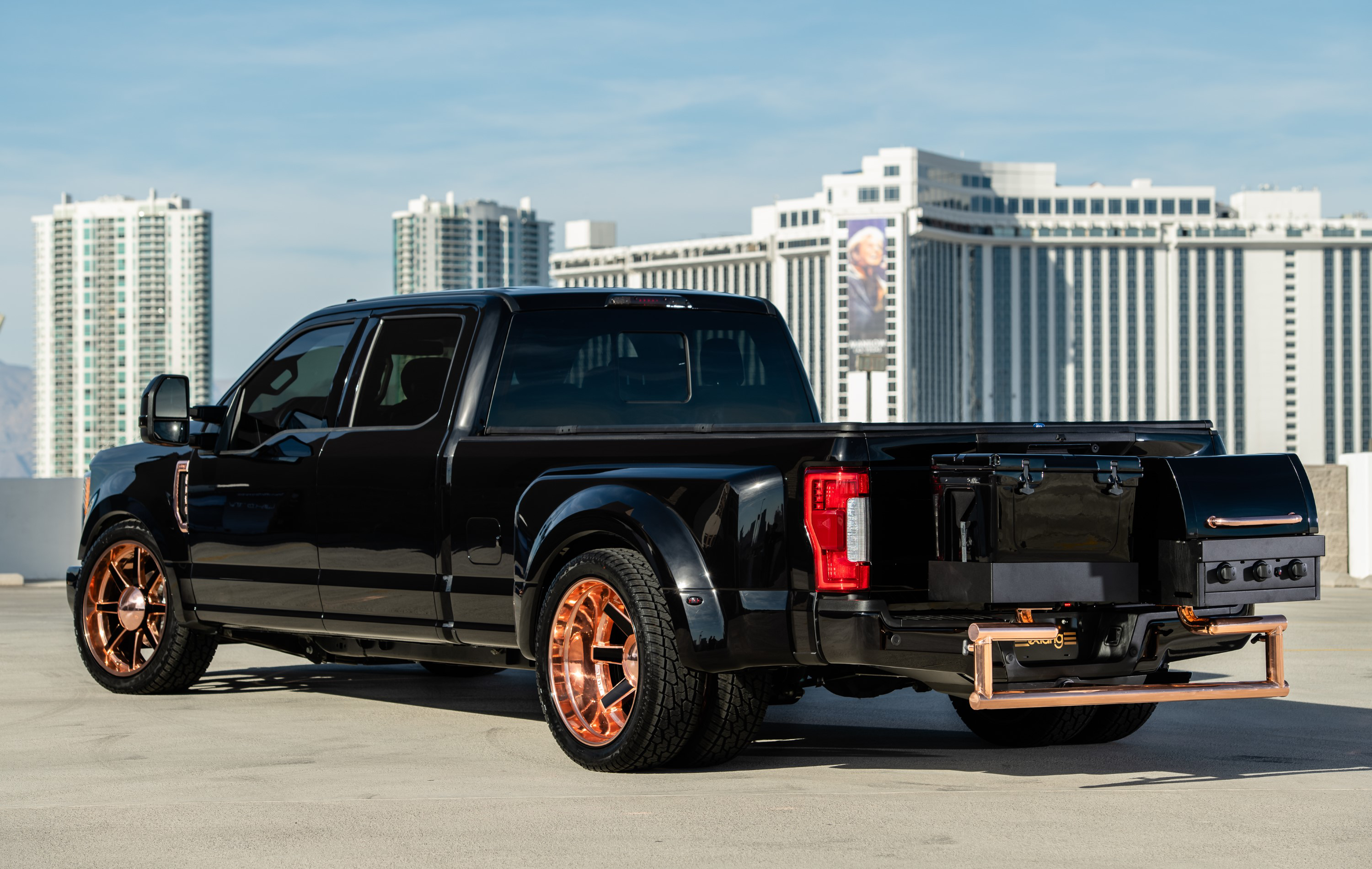 2018 SEMA: 2019 F-350 Super Duty Lariat 4&times;2 Crew Cab