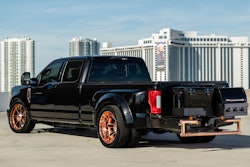 2018 SEMA: 2019 F-350 Super Duty Lariat 4×2 Crew Cab