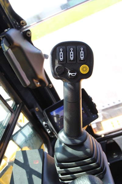 Gehl RT185 Track Loader's Adjustable Joystick Pilot