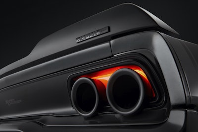 The lower exhaust tips of the 1968 Dodge “Super Charger” are eliminated and replaced with Alfa Romeo Stelvio 5-inch dual-walled tips re-engineered to run through the taillamp housing. Brake lights have been uniquely reconfigured with LED lights to glow around the exhaust tips.